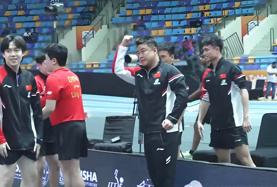 他也在比赛, 人们看到的 他也在比赛, 人们看到的