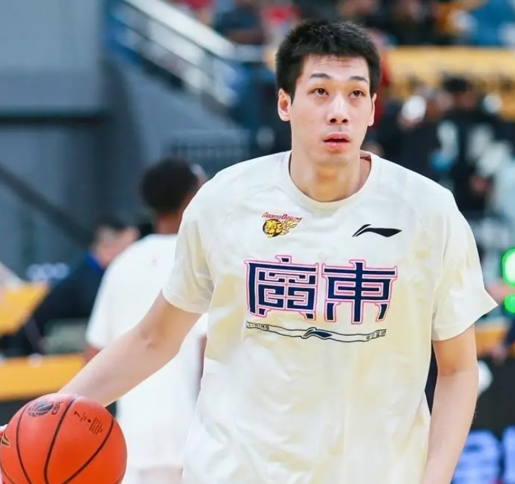 基本上没什, 特别是四号, 他们能用的 基本上没什, 特别是四号, 他们能用的